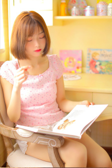 《年轻女教师》免费观看